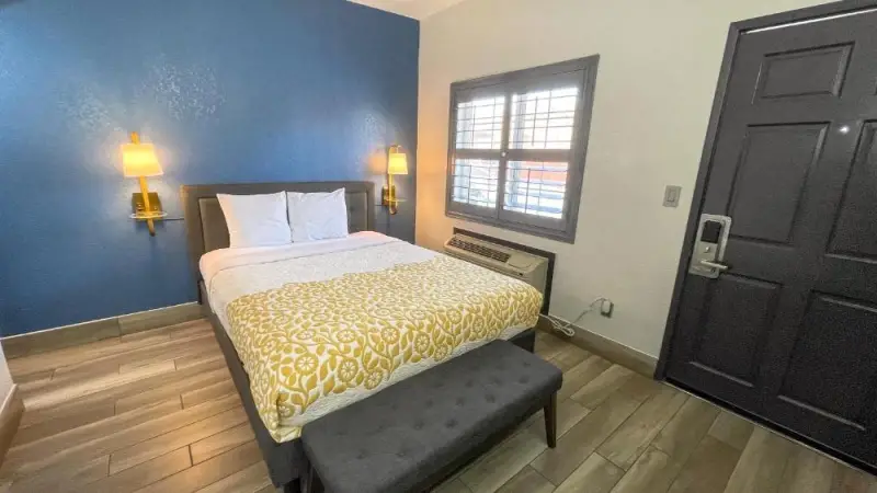 Queen Suite